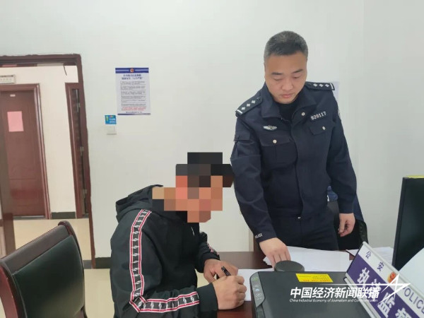 20240328  福安一男子网贷“中招”.jpeg?x-oss-process=style/water