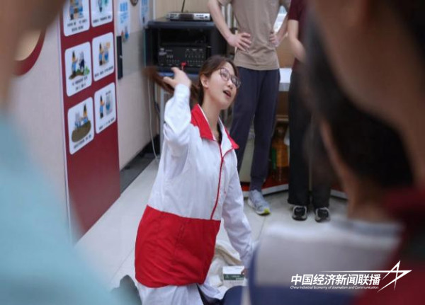 20240430  让爱“救”在身边 关爱特殊儿童 大学生志愿者在行动3.jpeg?x-oss-process=style/water