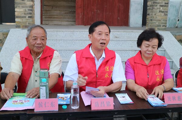 20240607  “银发先锋”侯仁东2 .jpg