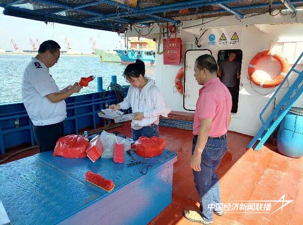 20240819  为厦门渔船先“体检”后“治疗”点赞2.jpg?x-oss-process=style/water