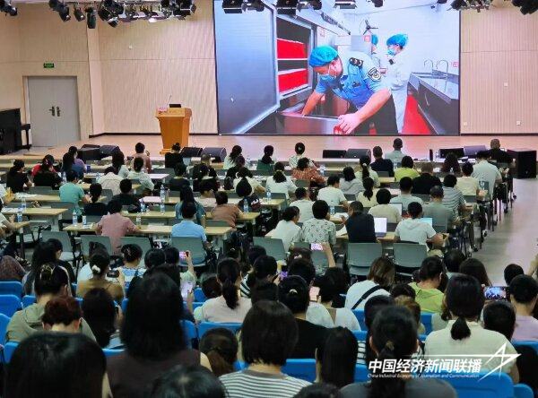 202826  思明区局有力守护校园食品安全3.jpg?x-oss-process=style/water