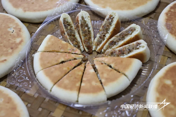 20240828  “饼”承心意 华安炭烤月饼百年飘香10.jpg?x-oss-process=style/water