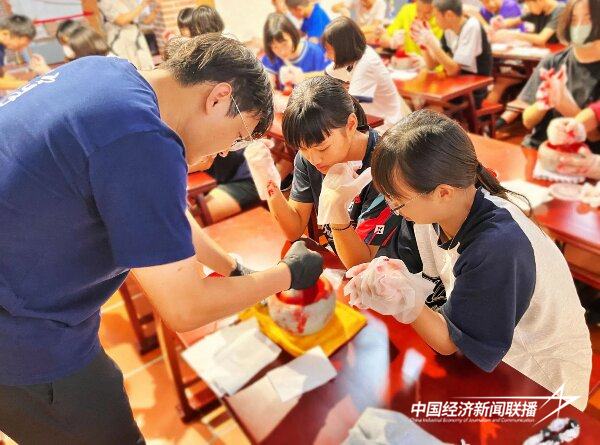 20240830 台湾青少年学生赴八宝印泥交流5.jpg?x-oss-process=style/water