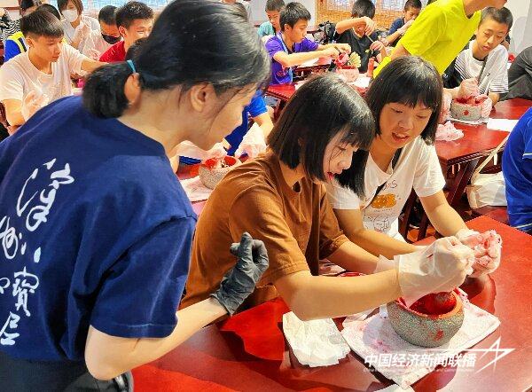 20240830 台湾青少年学生赴八宝印泥交流6.jpg?x-oss-process=style/water