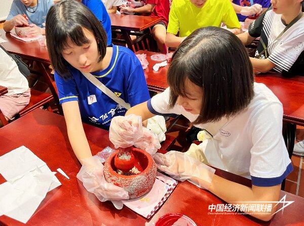 20240830 台湾青少年学生赴八宝印泥交流.jpg?x-oss-process=style/water