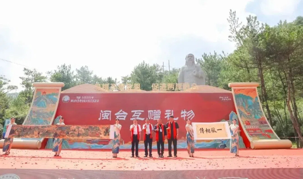 20240910  永阳“拌面诗人”张培莺3.jpg