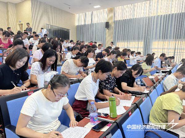 20240927  漳州市龙海区举办学校食堂食品安全知识培训会5.jpg?x-oss-process=style/water