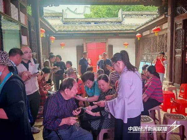 20241010慈善总会3 (1).jpg?x-oss-process=style/water