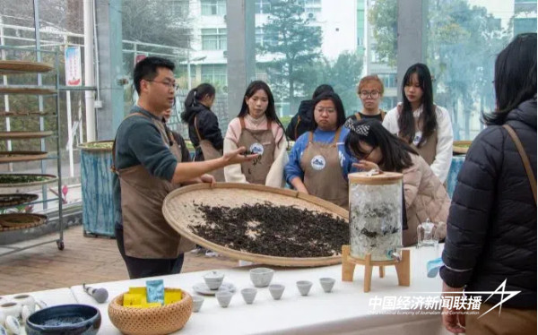 20241010 乡村产业与人才“1+N”共享、共创、共赢的耦合模式7.jpg?x-oss-process=style/water