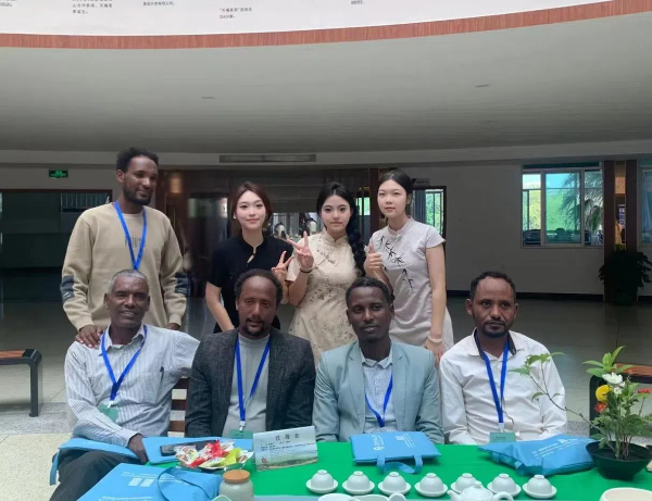 20241012 “一带一路”国家无公害茶叶生产技术培训班在漳州科技职业学院顺利开班8.jpg