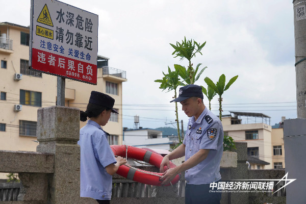 20241015  寿宁：犀溪派出所绷紧安全弦1.jpg?x-oss-process=style/water