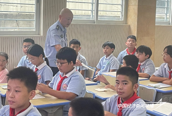 20241022  泉州司法强制隔离戒毒所禁毒宣传走进北峰实验小学3.jpg?x-oss-process=style/water