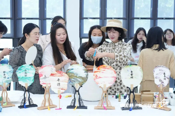 20241023  2024 年岚台非遗艺术品展盛大开幕6.jpg?x-oss-process=style/water