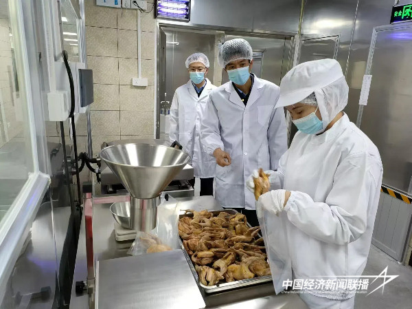 20241105  厦门市翔安区市场监管局：争做实干担当“勤务兵” 跑出助企便民“加速度2.jpg?x-oss-process=style/water