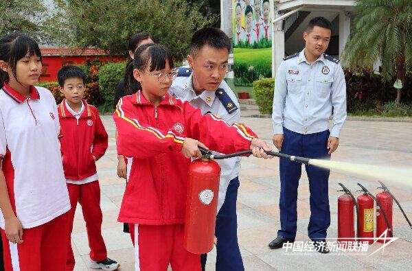 20241111  福建上杭：消防宣传进校园  齐“学”共“练”提技能1.jpg?x-oss-process=style/water