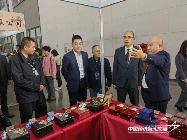 20241114  漳州八宝印泥踏上丝绸之路 百年传承邂逅千年古都4.jpg?x-oss-process=style/water