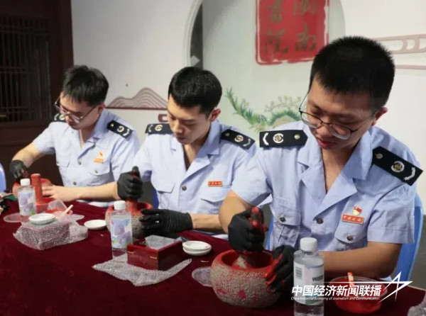 20241118 漳州市税务系统团工委走进八宝印泥开展非遗文化研学活动7.jpg?x-oss-process=style/water