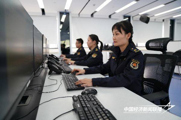 20241127厦门城管11 (1).jpg?x-oss-process=style/water