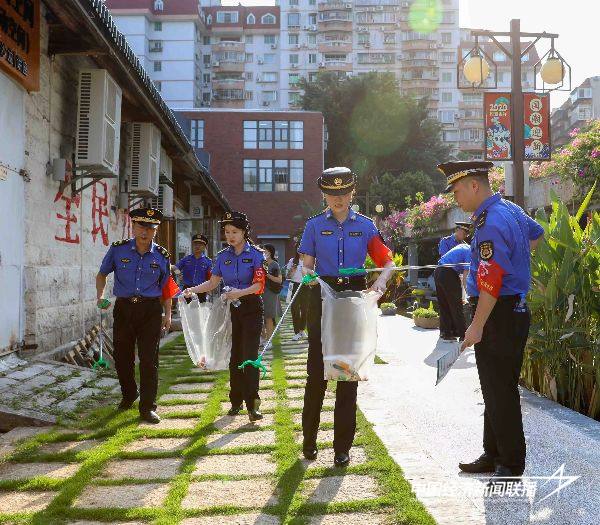 20241127厦门城管2 (1).jpg?x-oss-process=style/water