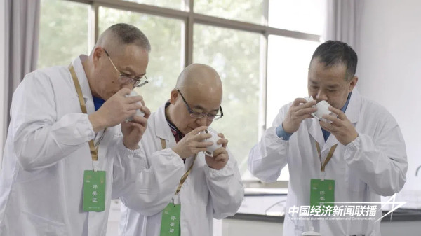 20241127  2024年“天福杯”海峡两岸名茶邀请赛颁奖典礼圆满成功7.jpg?x-oss-process=style/water