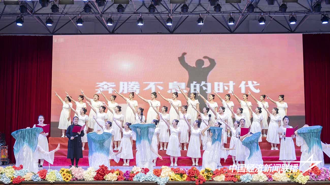 10号 23高学二 班主任:李小莎.jpg?x-oss-process=style/water 10号 23高学二 班主任:李小莎.jpg?x-oss-process=style/water