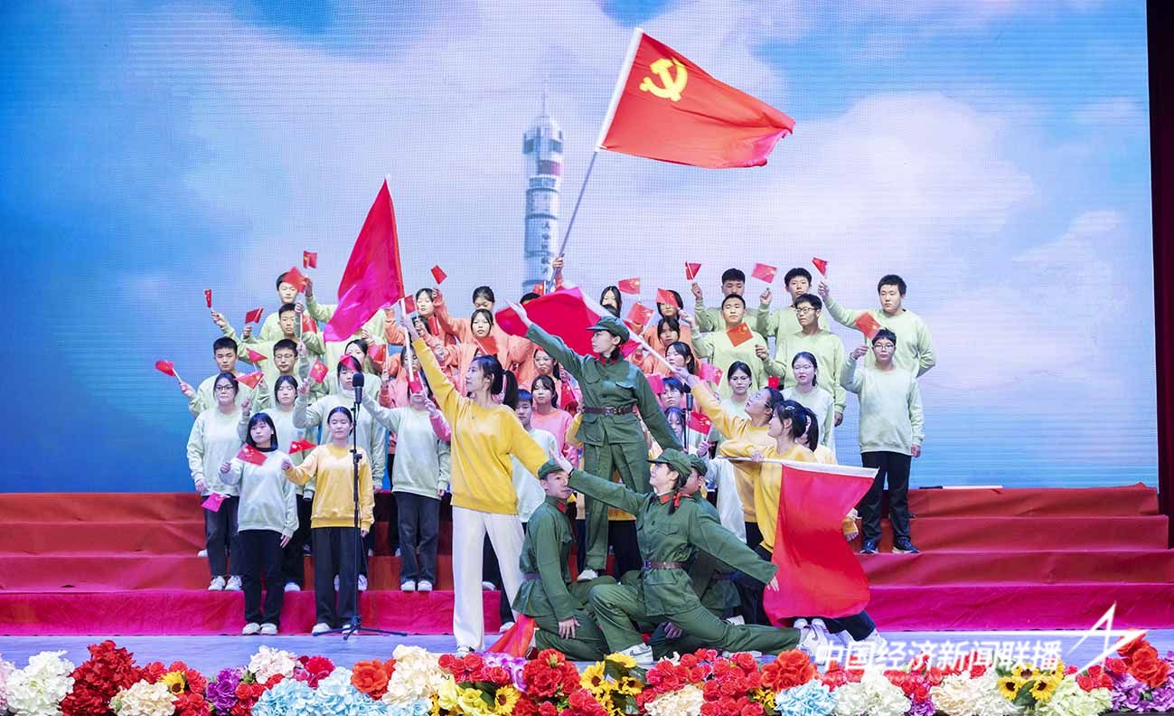 12号 24电商二 班主任:宋祺玥.jpg?x-oss-process=style/water 12号 24电商二 班主任:宋祺玥.jpg?x-oss-process=style/water